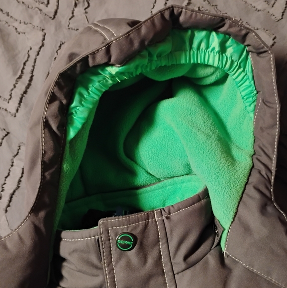 OshKosh 12m Snowsuit - Picture 10 of 10